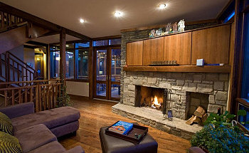 Living-Room-Interior-Design-with-Fireplace-of-Maddock-House
